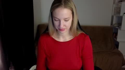 Snapshot of mmm_banana chatting on January 14, 5:23 pm Lili online show from January 14, 5:23 pm