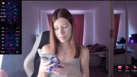 Snapshot of mmm_banana chatting on February 28, 7:37 am Lili online show from February 28, 7:37 am