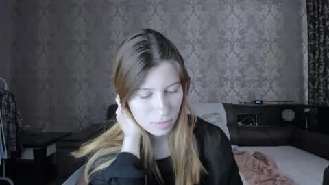 Snapshot of mmm_banana chatting on September 10, 1:44 pm Lili online show from September 10, 1:44 pm