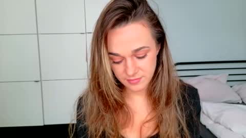 mmminnie online show from February 11, 11:12 am