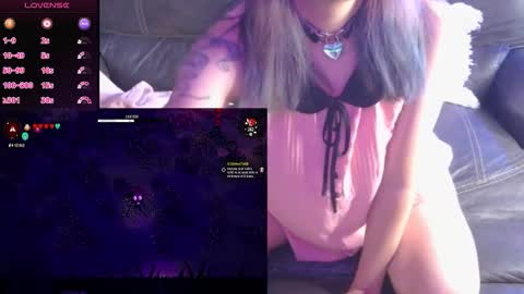 minaDarling online show from October 22, 6:18 am