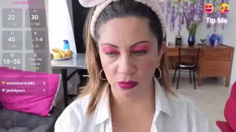 Snapshot of mmsexymm84 chatting on October 24, 2:02 pm mmsexymm84 online show from October 24, 2:02 pm