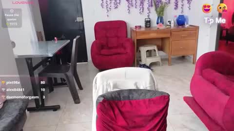 Snapshot of mmsexymm84 chatting on October 29, 4:20 pm mmsexymm84 online show from October 29, 4:20 pm