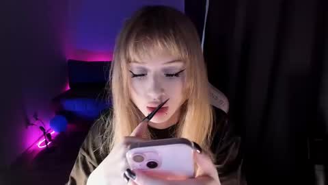 mnepohhh online show from March 14, 1:12 pm