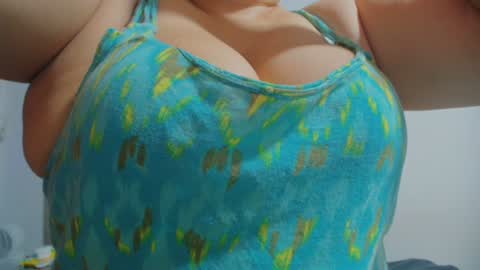Snapshot of moan_sex1 chatting on December 19, 2:23 am Catalina online show from December 19, 2:23 am