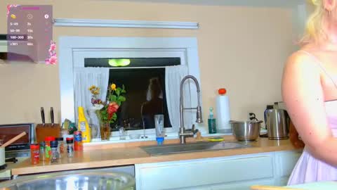 Snapshot of mochamimi chatting on March 7, 1:53 am Mocha BDAY JAN 13 online show from March 7, 1:53 am