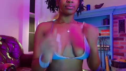 Snapshot of mochamimi chatting on February 20, 8:28 am Mocha BDAY JAN 13 online show from February 20, 8:28 am