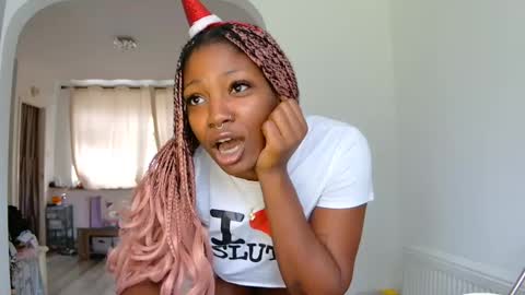 Snapshot of mochamimi chatting on December 26, 2:27 pm Mocha BDAY JAN 13 online show from December 26, 2:27 pm