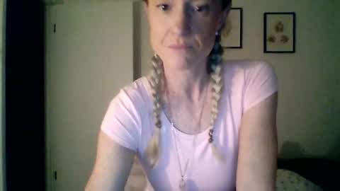 mockingbirds91 online show from April 17, 3:19 am