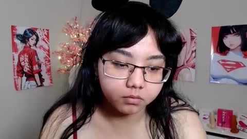 Molly online show from November 8, 5:45 am