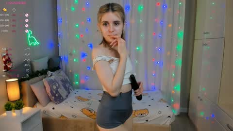 Snapshot of moirebroady chatting on January 30, 1:11 am Laura online show from January 30, 1:11 am