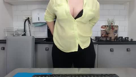 erika online show from February 6, 10:25 am