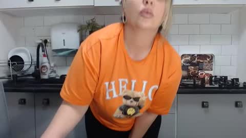 erika online show from January 14, 3:04 pm