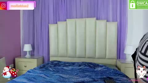 Hey Guys  Im Mollie online show from December 31, 11:31 am