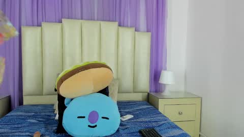 Hey Guys  Im Mollie online show from December 12, 12:12 pm