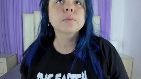 Hey Guys  Im Mollie online show from December 5, 12:11 pm