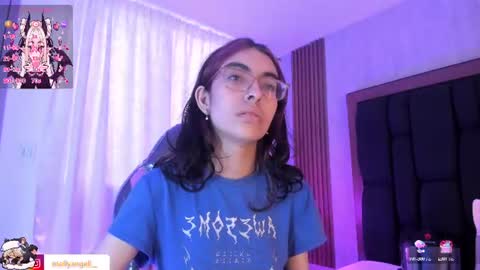 Molly online show from August 8, 3:20 pm