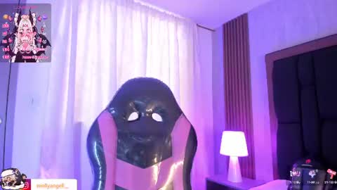 Molly online show from August 4, 3:18 pm