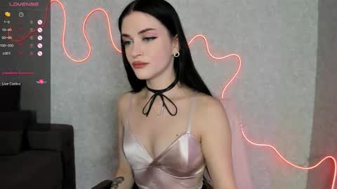 Molly - online show from October 11, 6:18 am