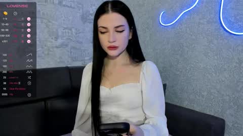 Molly - online show from November 8, 5:01 am