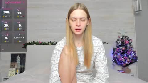 Molly Hunt online show from December 16, 3:30 am