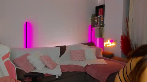 Snapshot of molly_k1ss chatting on October 22, 6:13 pm Molly online show from October 22, 6:13 pm