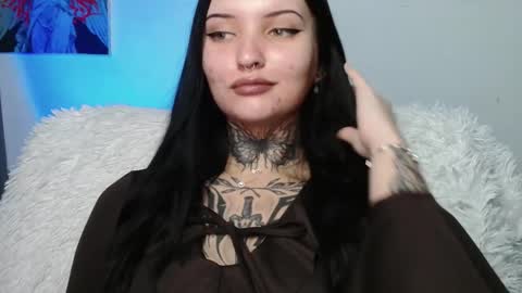 Snapshot of molly_montanaaa chatting on October 11, 9:25 am Lina online show from October 11, 9:25 am
