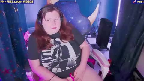 molly_moons online show from November 28, 4:26 am