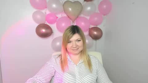Molly online show from February 20, 1:30 pm