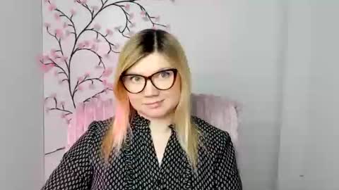 Molly online show from January 16, 12:45 pm