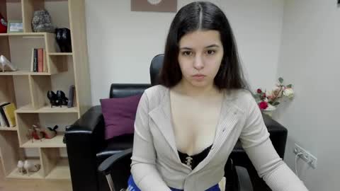 Molly Owens online show from February 1, 12:37 pm
