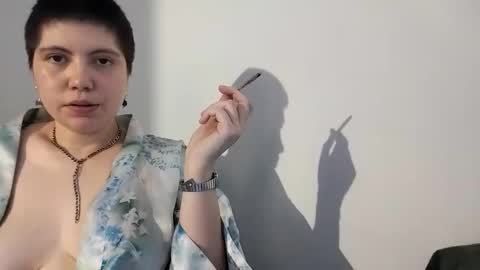 Snapshot of molly_popp chatting on October 23, 10:16 pm Molly Pop online show from October 23, 10:16 pm