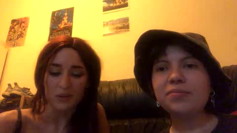 Snapshot of molly_popp chatting on January 3, 1:27 am Molly Pop online show from January 3, 1:27 am