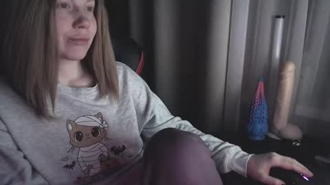 I have new photos come and see with love Molly online show from February 28, 7:03 pm