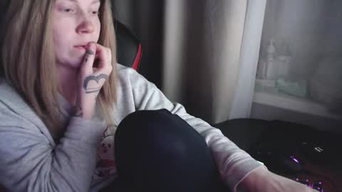 I have new photos come and see with love Molly online show from October 16, 3:47 pm