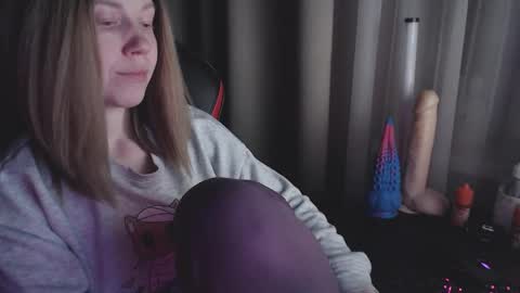 I have new photos come and see with love Molly online show from January 30, 5:49 pm