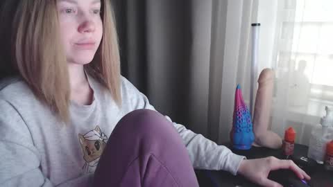I have new photos come and see with love Molly online show from January 31, 8:54 am