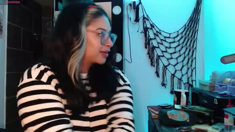 Molly online show from October 1, 7:02 am