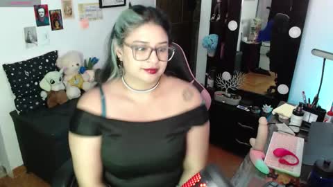 Snapshot of molly_shake chatting on September 10, 6:24 am Molly online show from September 10, 6:24 am