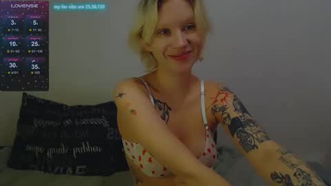 lo online show from October 21, 4:00 pm