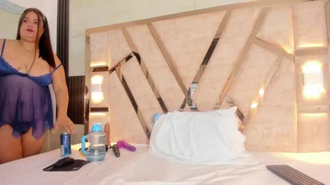 Yuli online show from December 11, 1:58 am