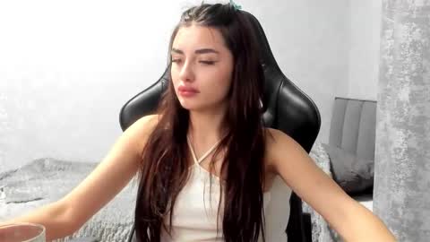 Molly online show from December 1, 10:01 pm