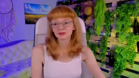 Snapshot of mollyjiggles chatting on October 12, 12:29 pm mollyjiggles online show from October 12, 12:29 pm