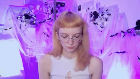 Snapshot of mollyjiggles chatting on October 22, 5:51 pm mollyjiggles online show from October 22, 5:51 pm