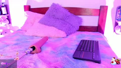 New girl Emily Valentina  Michelle online show from December 18, 3:55 pm