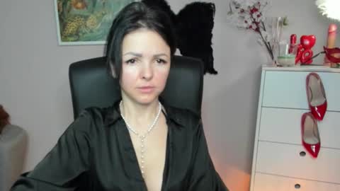 Molly online show from February 11, 2:51 pm