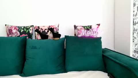 Snapshot of mollymosley chatting on September 20, 6:12 am Molly online show from September 20, 6:12 am