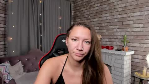 hi im Molly heregreat boobs big heart  warm pussy  online show from April 12, 12:03 am