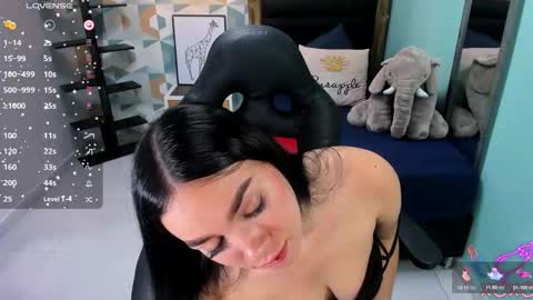 MOLLY online show from November 8, 8:03 pm