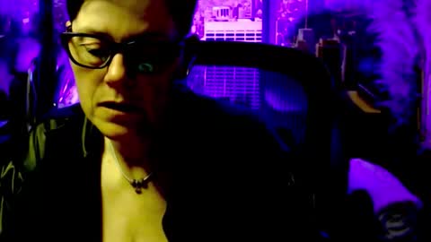 MollySun Nina Randmann online show from April 29, 5:30 pm